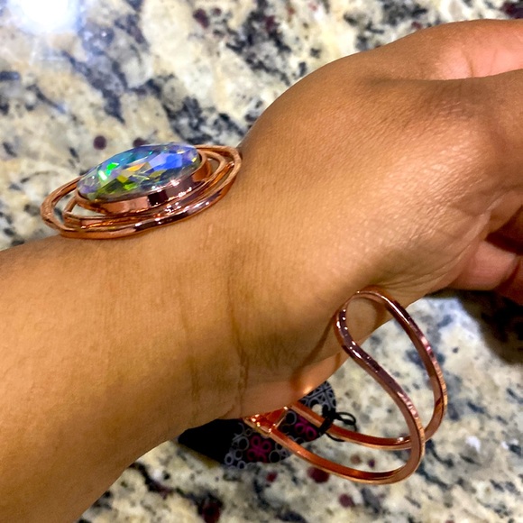 NWT Gold & Gem Bracelet - Picture 4 of 5